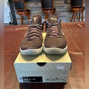 Nike kobe A.D mid port wine!! Size 10.5 used!